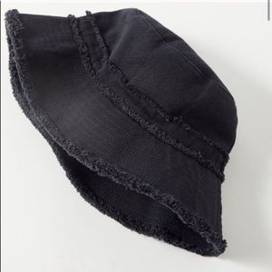 Urban Outfitters bucket hat